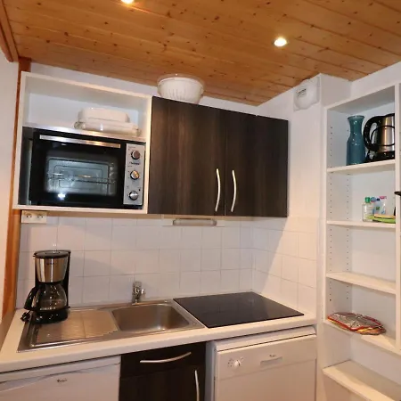 Skis Aux Pieds Avec Balcon, Cabine, Animal Accepte, Val Claret - Fr-1-502-511 Apartment *